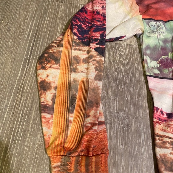 Printed long sleeve. - Picture 2 of 3